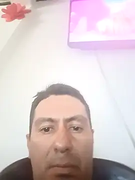 Snapshot of walwan85 chatting on 10-31-25, 08:21 walwan85 online show from 10-31-25, 08:21