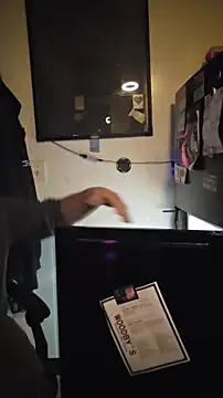 KrazyLegz online show from 01-11-26, 02:38