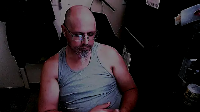 Snapshot of KrazyLegz chatting on 05-23-26, 06:01 KrazyLegz online show from 05-23-26, 06:01
