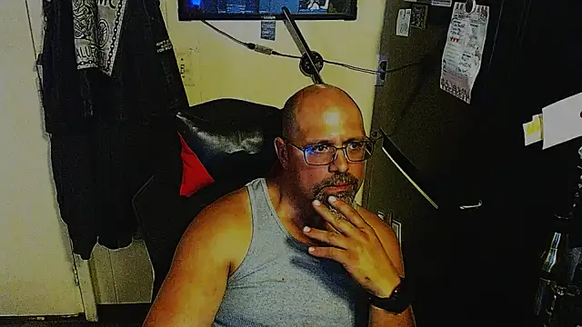 Snapshot of KrazyLegz chatting on 08-02-26, 04:22 KrazyLegz online show from 08-02-26, 04:22