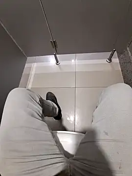 johny 69dxh online show from 12-17-24, 11:17