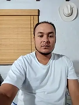 Snapshot of piton77 chatting on 05-03-26, 12:27 piton77 online show from 05-03-26, 12:27