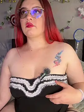 Snapshot of NinaGauther chatting on 05-25-26, 02:45 NinaGauther online show from 05-25-26, 02:45