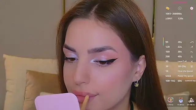 BellaHalles online show from 11-26-25, 06:03