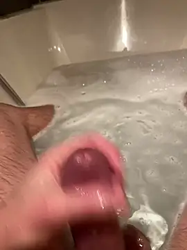 Snapshot of LivingLegend1978 chatting on 12-26-24, 05:08 LivingLegend1978 online show from 12-26-24, 05:08