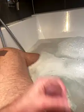 Snapshot of LivingLegend1978 chatting on 10-25-25, 02:24 LivingLegend1978 online show from 10-25-25, 02:24