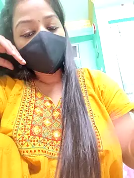 Snapshot of Monalisa_Singh chatting on 10-16-25, 05:25 Monalisa Singh online show from 10-16-25, 05:25