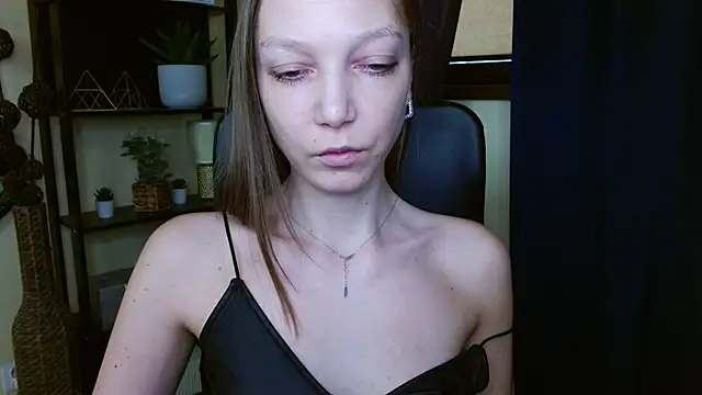 EmillyPlay online show from 02-20-26, 01:11