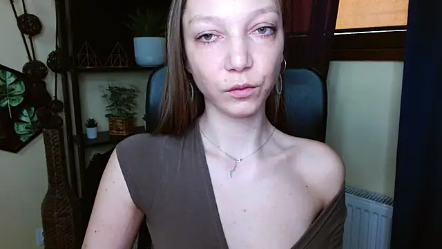 EmillyPlay online show from 03-25-26, 06:30