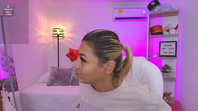 SALOOMEE   online show from 03-06-25, 10:52