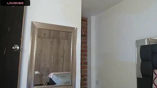 Snapshot of arenita__stone chatting on 03-15-25, 10:55 arenita stone online show from 03-15-25, 10:55