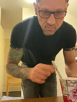 Yourhotboy 42 online show from 02-06-25, 05:19