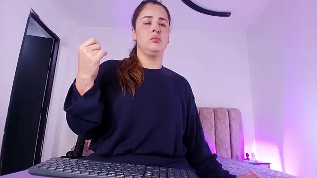 diane di online show from 11-19-25, 07:14