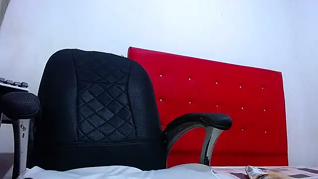 Snapshot of jarley_joker3 chatting on 11-25-25, 06:24 jarley joker3 online show from 11-25-25, 06:24