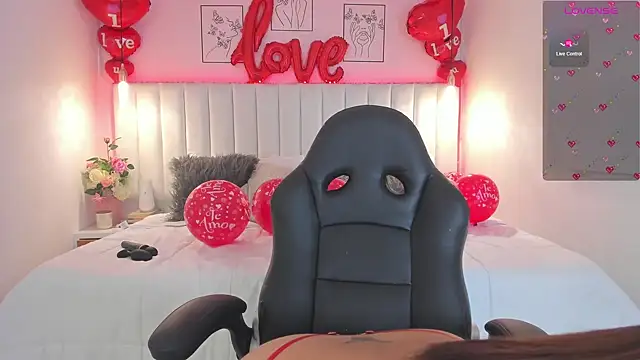 ivy collins online show from 02-15-25, 01:10