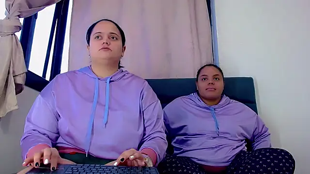 brunnette hot online show from 11-30-25, 11:03