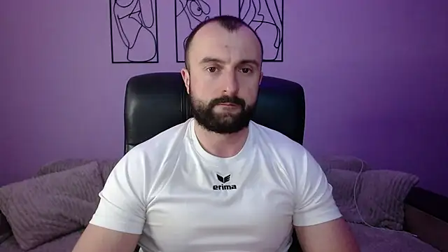 brindlefly6969 online show from 04-08-26, 10:26