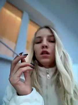 Adelina0001 online show from 12-04-24, 01:58