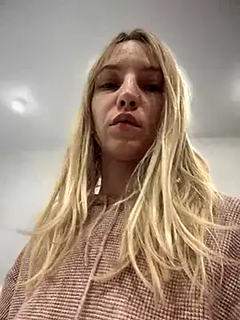 Adelina0001 online show from 12-07-24, 06:48