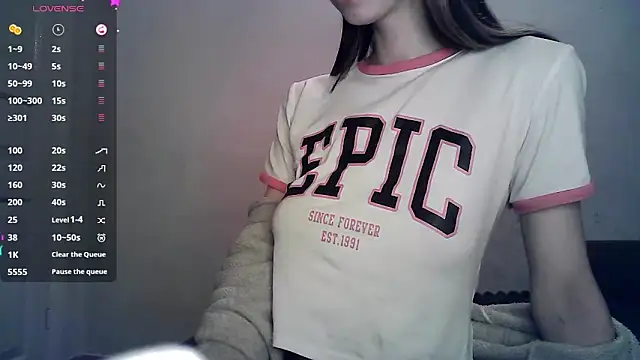 Snapshot of ElizaSwon chatting on 02-06-25, 06:24 ElizaSwon online show from 02-06-25, 06:24