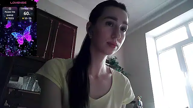 ElizaSwon online show from 07-11-26, 03:37