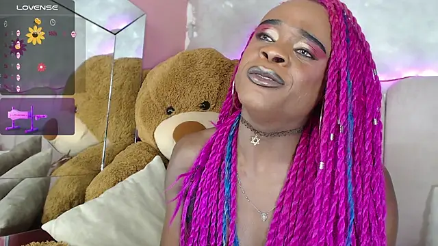 Snapshot of puca_ebony chatting on 01-15-25, 01:34 puca ebony online show from 01-15-25, 01:34
