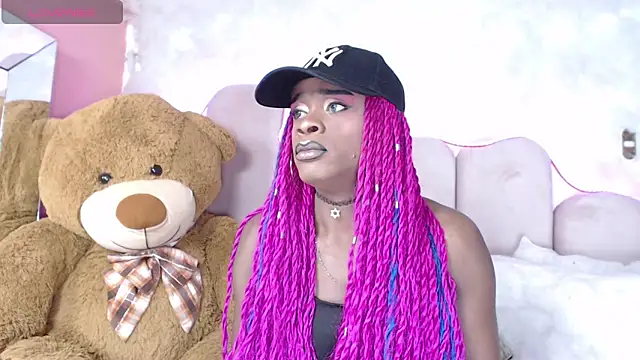 Snapshot of puca_ebony chatting on 01-16-25, 04:39 puca ebony online show from 01-16-25, 04:39