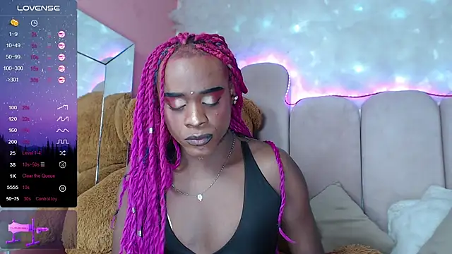 Snapshot of puca_ebony chatting on 01-21-25, 09:57 puca ebony online show from 01-21-25, 09:57