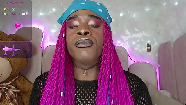 Snapshot of puca_ebony chatting on 02-06-25, 07:18 puca ebony online show from 02-06-25, 07:18