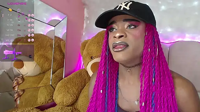 Snapshot of puca_ebony chatting on 02-15-25, 04:23 puca ebony online show from 02-15-25, 04:23