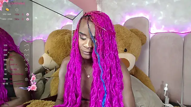 Snapshot of puca_ebony chatting on 03-19-25, 01:54 puca ebony online show from 03-19-25, 01:54