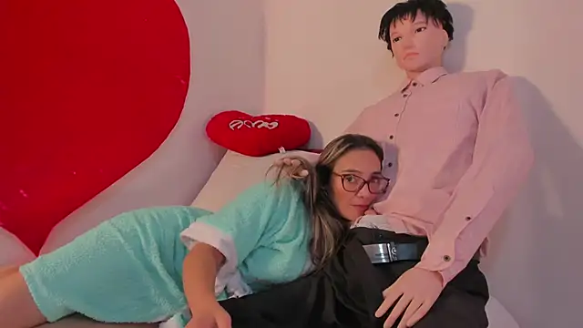 Jessica Herrera  online show from 02-16-25, 04:09