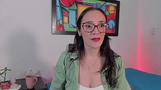 Jessica Herrera  online show from 12-14-25, 04:34