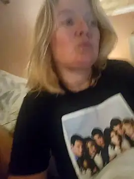 Snapshot of lady_charlyne chatting on 02-26-25, 08:11 lady charlyne online show from 02-26-25, 08:11