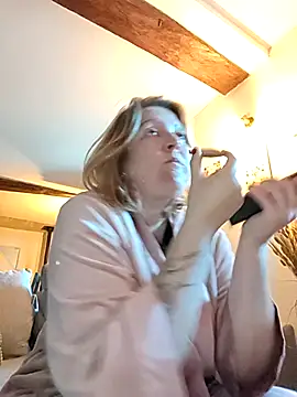 Snapshot of lady_charlyne chatting on 09-09-25, 06:24 lady charlyne online show from 09-09-25, 06:24