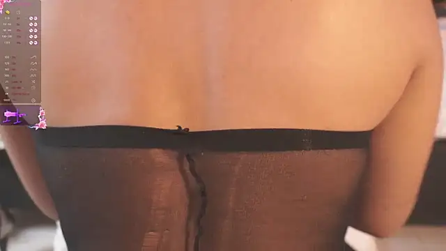 Snapshot of Sofia_Cooper_ chatting on 03-08-25, 02:01 Sofia Cooper online show from 03-08-25, 02:01