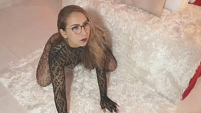 Snapshot of Sofia_Cooper_ chatting on 10-10-25, 07:46 Sofia Cooper online show from 10-10-25, 07:46