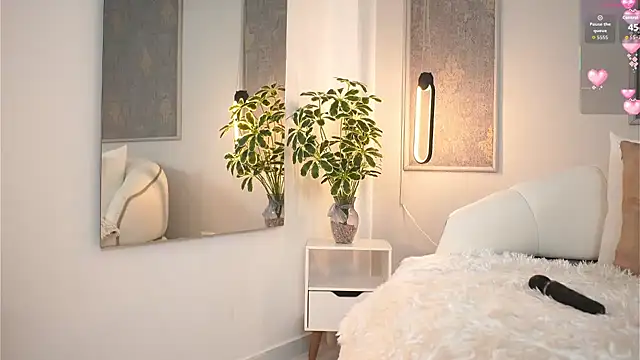 Snapshot of Sofia_Cooper_ chatting on 11-30-25, 12:20 Sofia Cooper online show from 11-30-25, 12:20