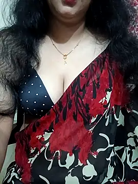 Snapshot of Priya_Boudi chatting on 10-25-25, 06:35 Priya Boudi online show from 10-25-25, 06:35