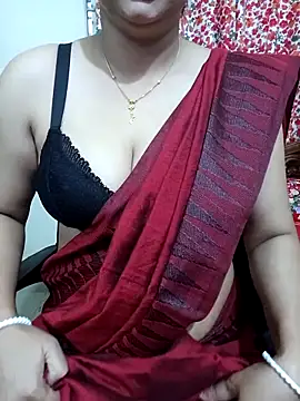 Snapshot of Priya_Boudi chatting on 10-26-25, 06:36 Priya Boudi online show from 10-26-25, 06:36