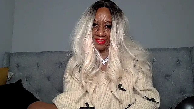 Snapshot of BreanaDivine chatting on 12-21-24, 01:58 BreanaDivine online show from 12-21-24, 01:58