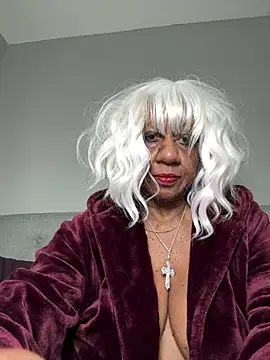 Snapshot of BreanaDivine chatting on 02-06-25, 12:54 BreanaDivine online show from 02-06-25, 12:54