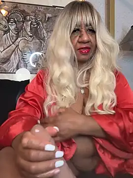 Snapshot of BreanaDivine chatting on 02-04-26, 07:14 BreanaDivine online show from 02-04-26, 07:14