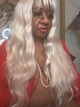 Snapshot of BreanaDivine chatting on 03-09-26, 05:00 BreanaDivine online show from 03-09-26, 05:00