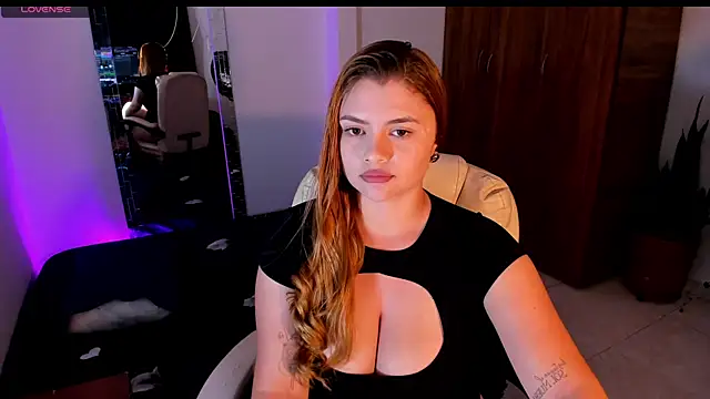 chloejones   online show from 07-28-26, 03:08