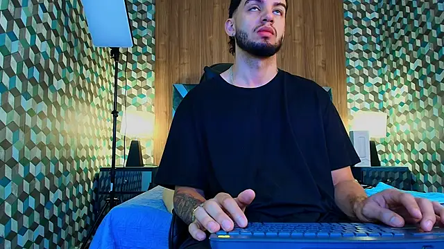 Michael magno online show from 11-10-25, 11:09