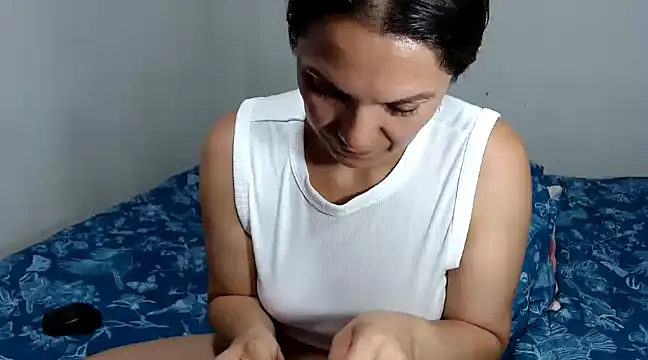 Snapshot of Chantal_hott chatting on 01-14-25, 01:47 Chantal hott online show from 01-14-25, 01:47