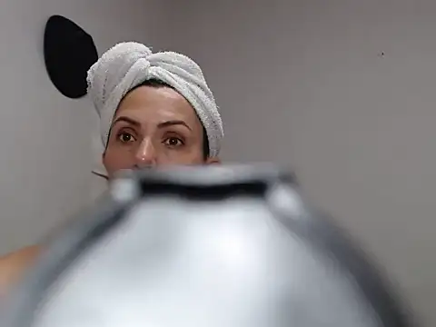 Snapshot of Chantal_hott chatting on 01-20-25, 09:11 Chantal hott online show from 01-20-25, 09:11