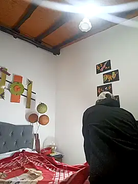 Snapshot of Chantal_hott chatting on 09-13-25, 02:50 Chantal hott online show from 09-13-25, 02:50