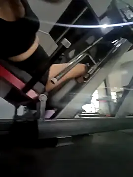 Snapshot of Chantal_hott chatting on 09-30-25, 11:26 Chantal hott online show from 09-30-25, 11:26